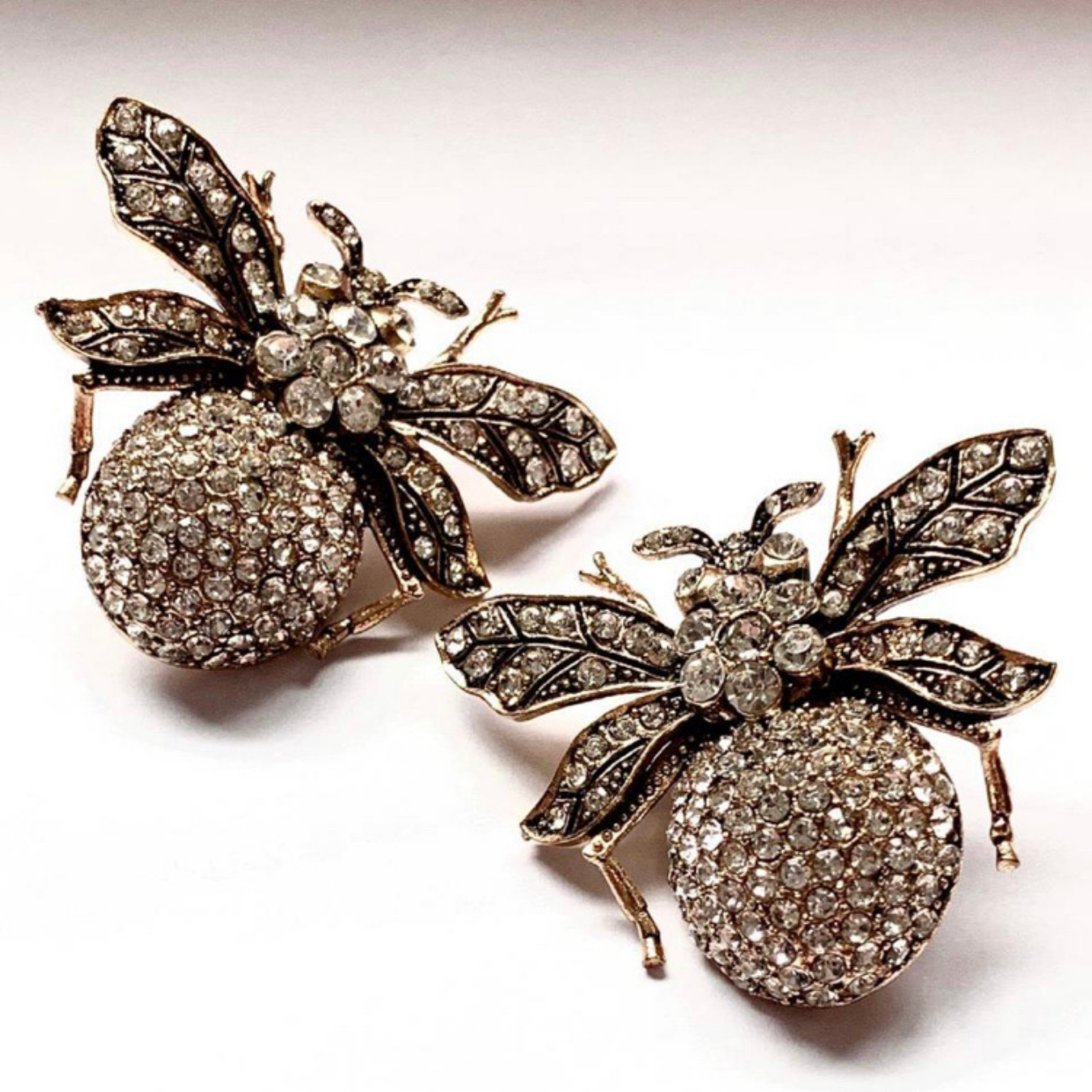 Kraliçe Arı Küpeleri