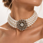 Vintage Broşlu Çok Sıralı İnci Choker Kolye
