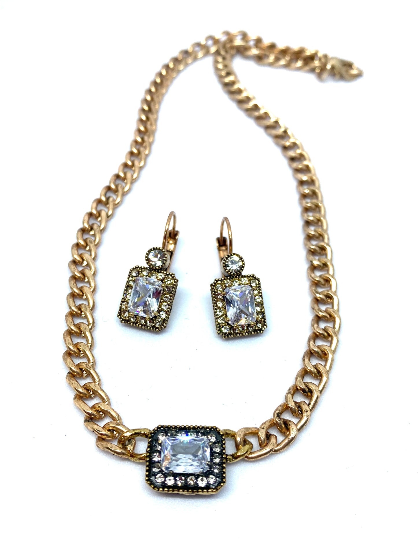 Baget küpe ve kolye seti