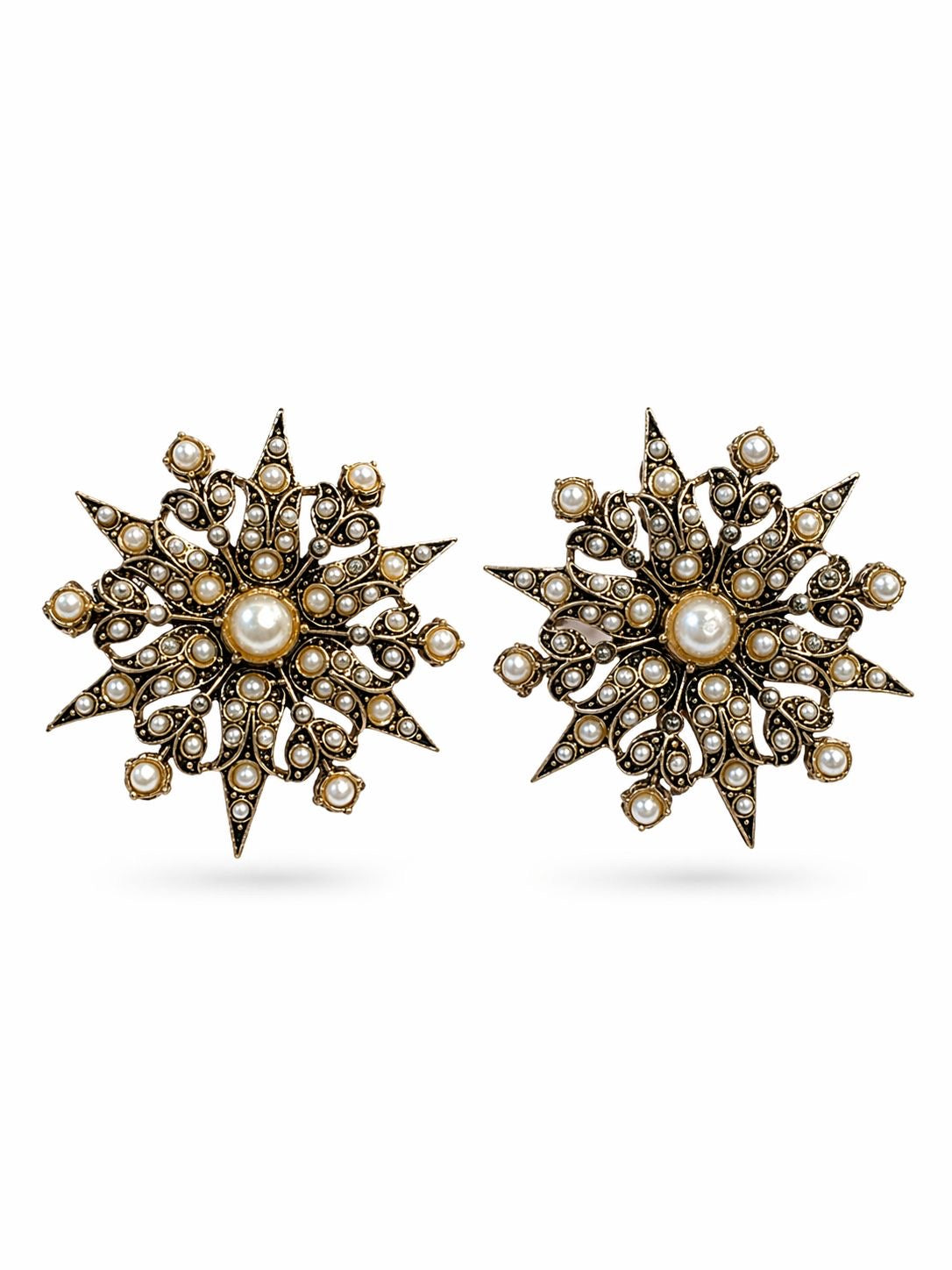 Gardenya Pearl Earrings