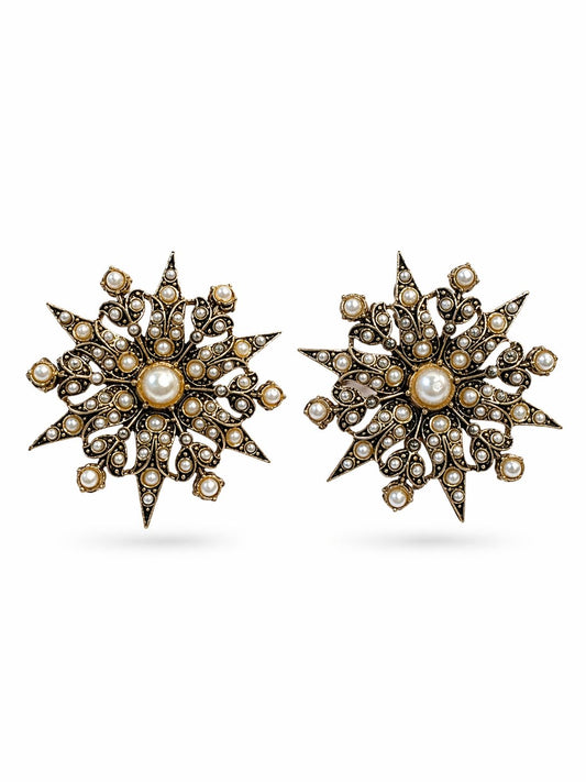 Gardenya Pearl Earrings