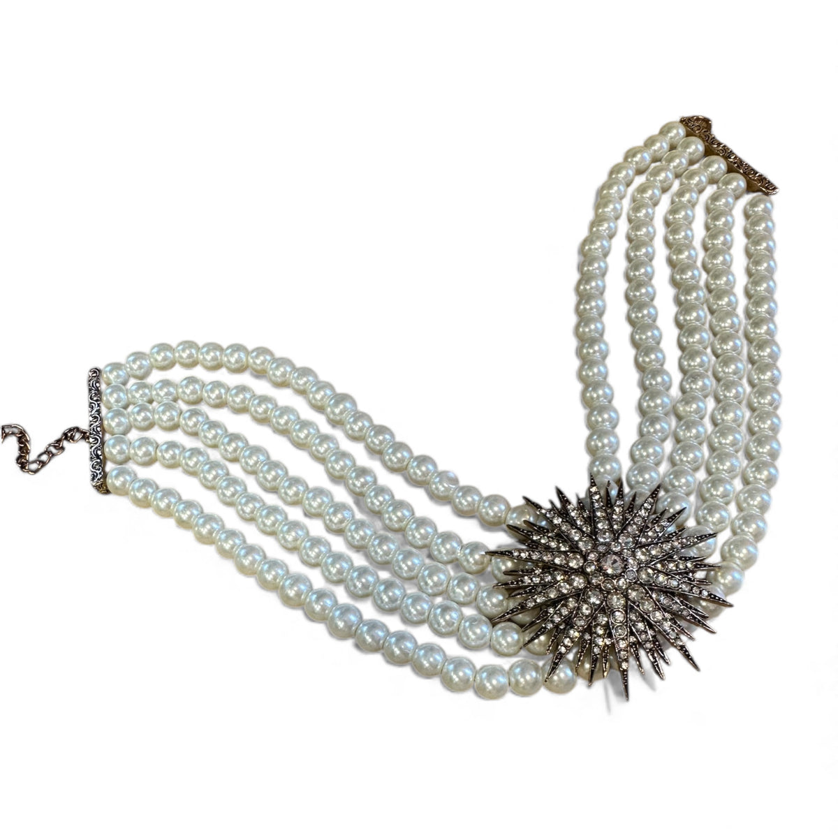 Yıldız Broşlu Çok Sıralı İnci Choker Kolye